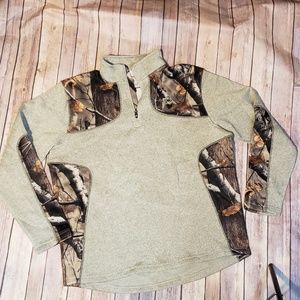 Legendary Whitetails Pullover